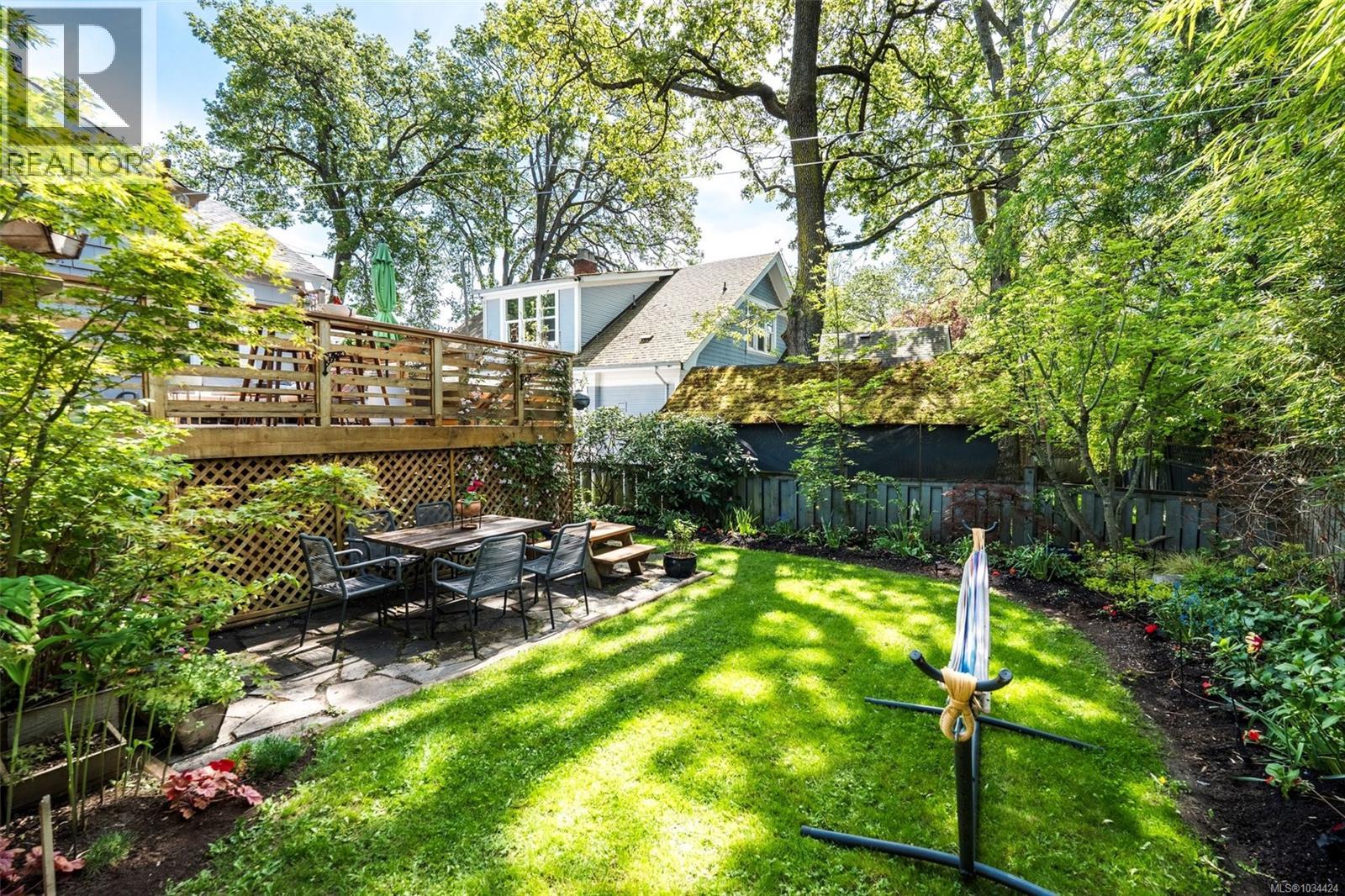 966 Maddison St - 33