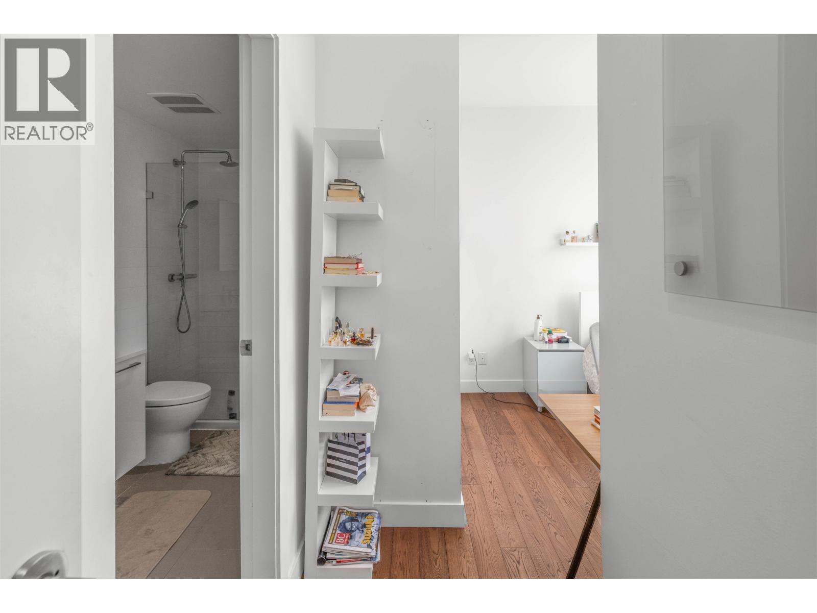 2 Bed, 2 Bath House for Sale in Vancouver – 1001 108 E 1ST AVENUE, Vancouver - Image 12