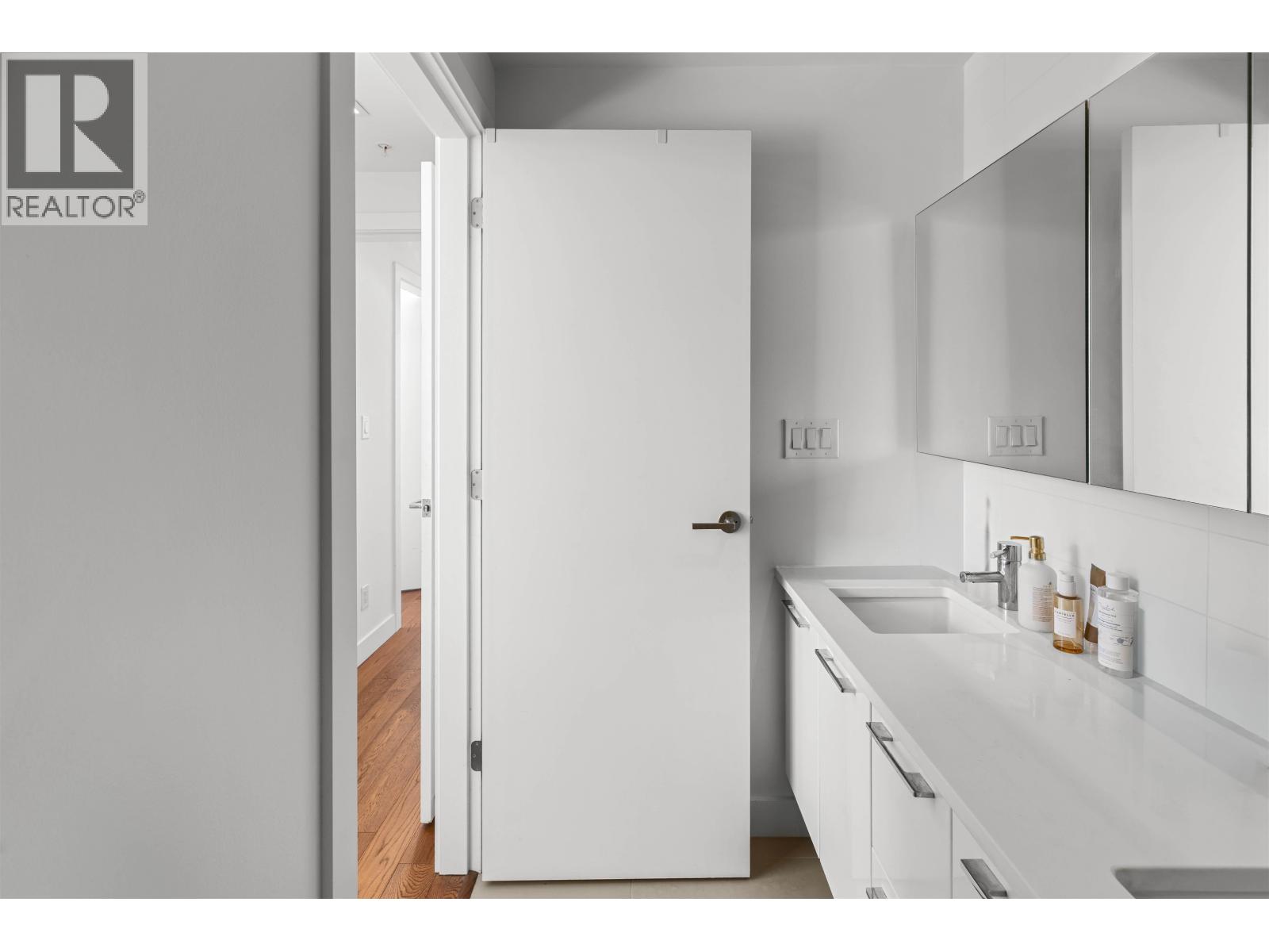 2 Bed, 2 Bath House for Sale in Vancouver – 1001 108 E 1ST AVENUE, Vancouver - Image 19