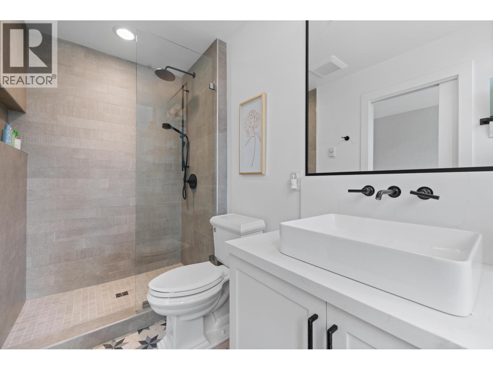 2 Bed, 2 Bath House for Sale in Vancouver – 1903 1189 MELVILLE STREET, Vancouver - Image 23