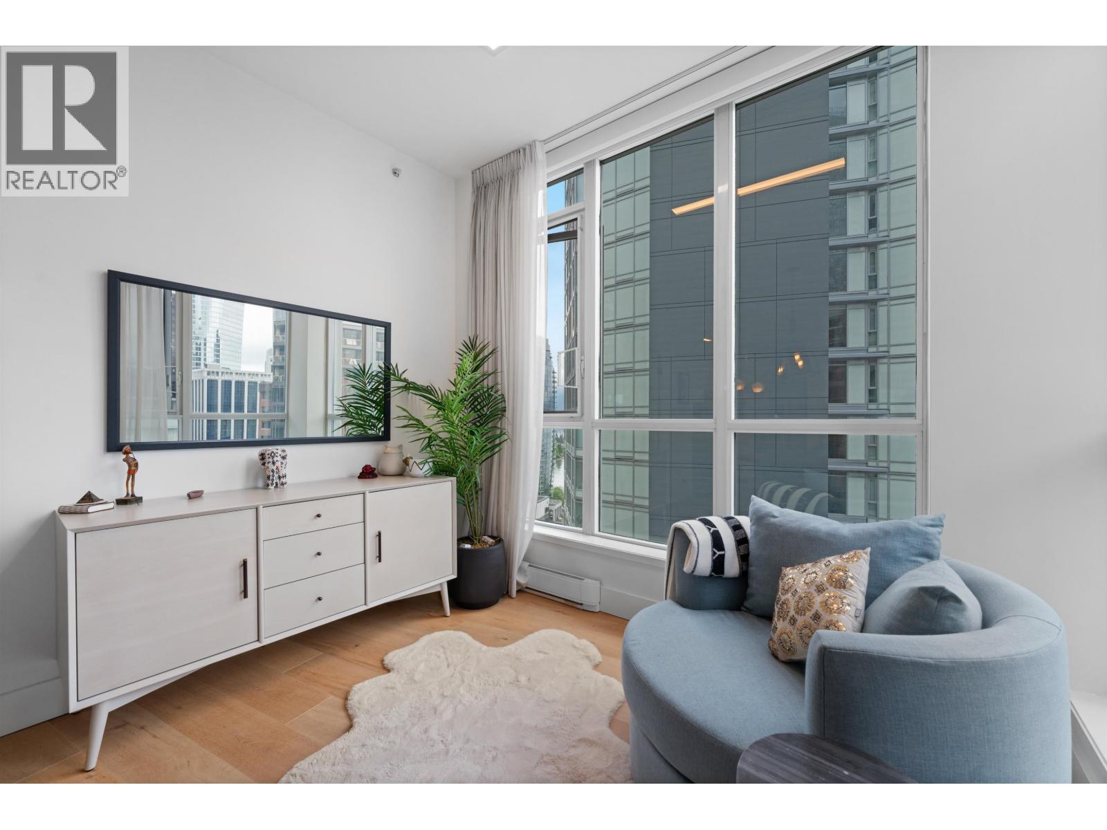 2 Bed, 2 Bath House for Sale in Vancouver – 1903 1189 MELVILLE STREET, Vancouver - Image 9