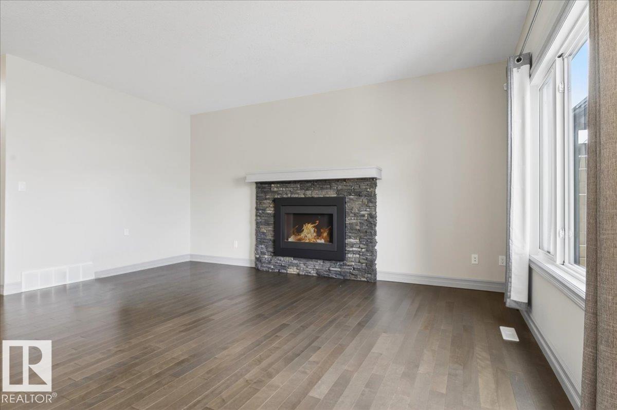 5912 19 AV SW - 5