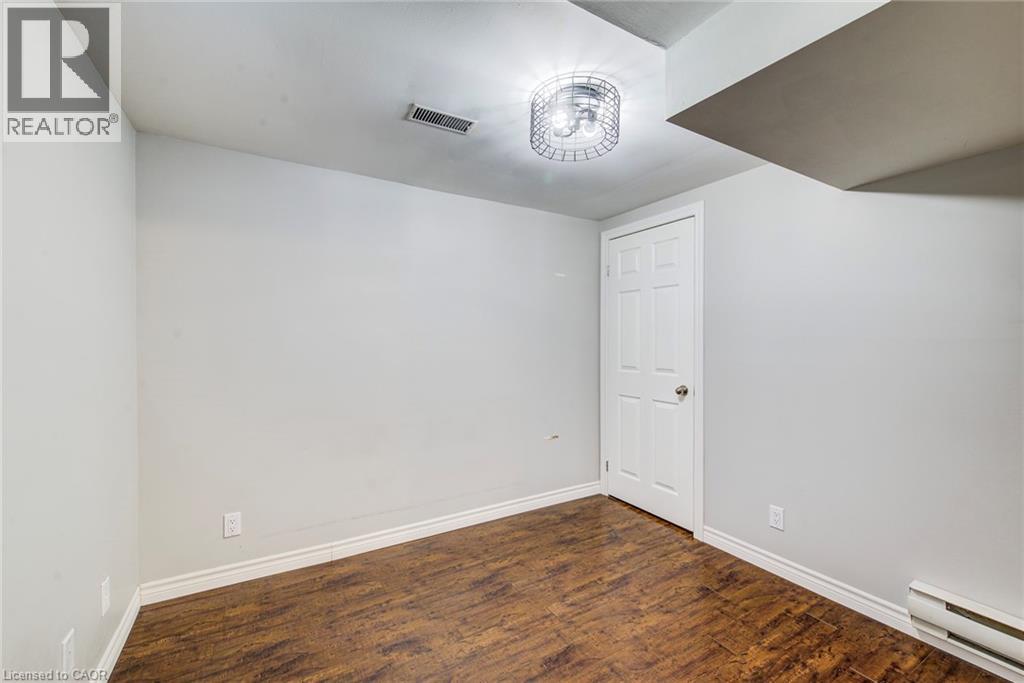 213 UNION Street E Unit# lower