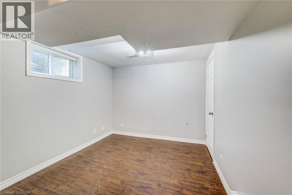 213 UNION Street E Unit# lower