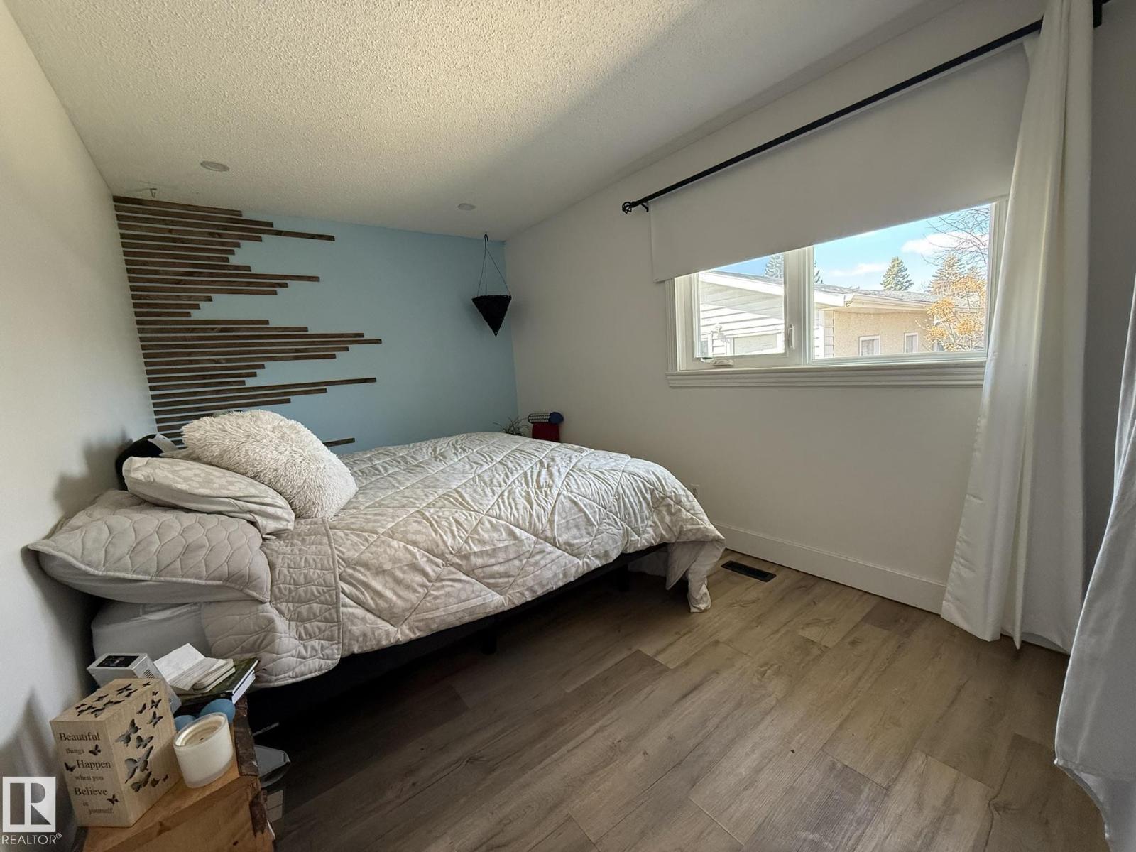 8004 180 ST NW, Edmonton