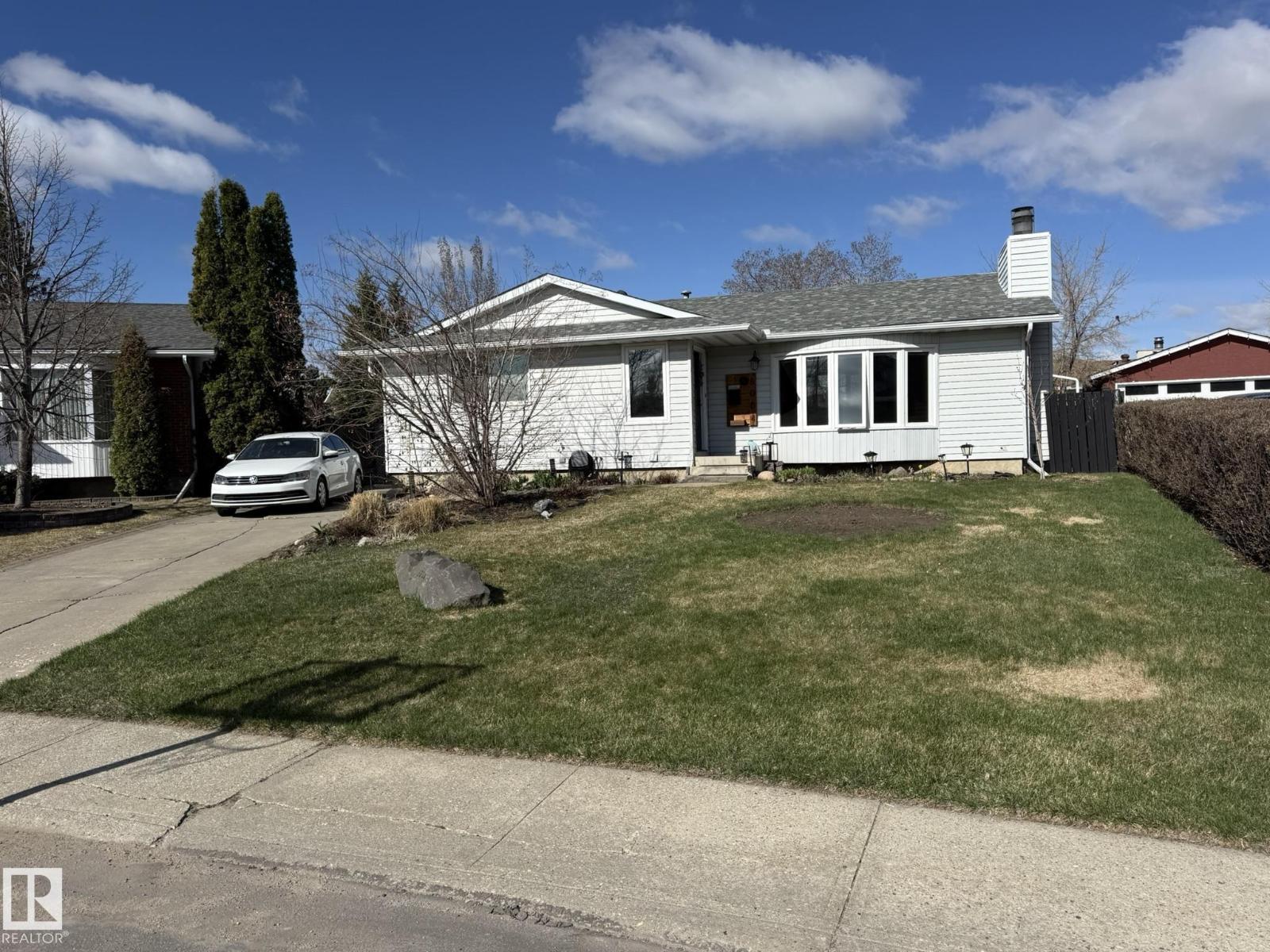 8004 180 ST NW, Edmonton