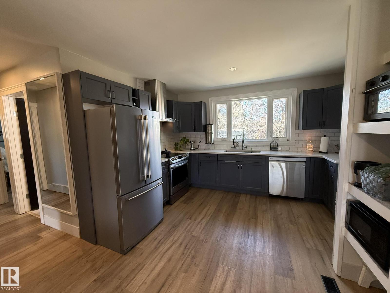 8004 180 ST NW, Edmonton