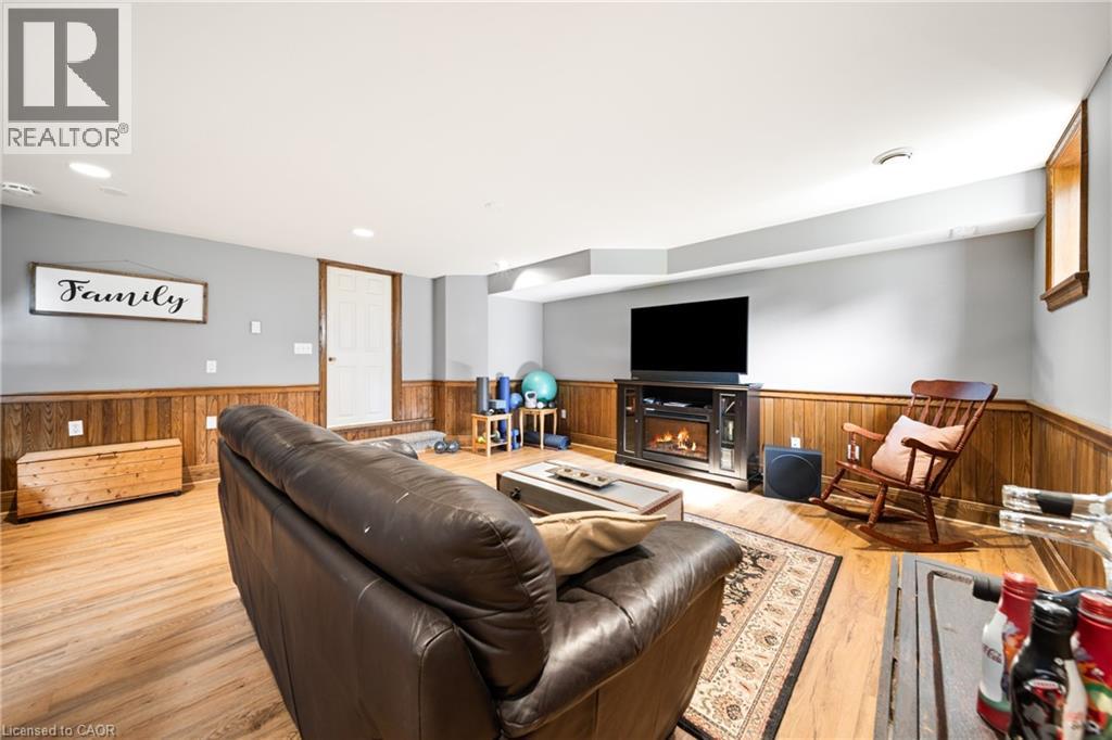 14 GOSHEN Street S, Zurich, Ontario, N0M2T0 — Photo 39