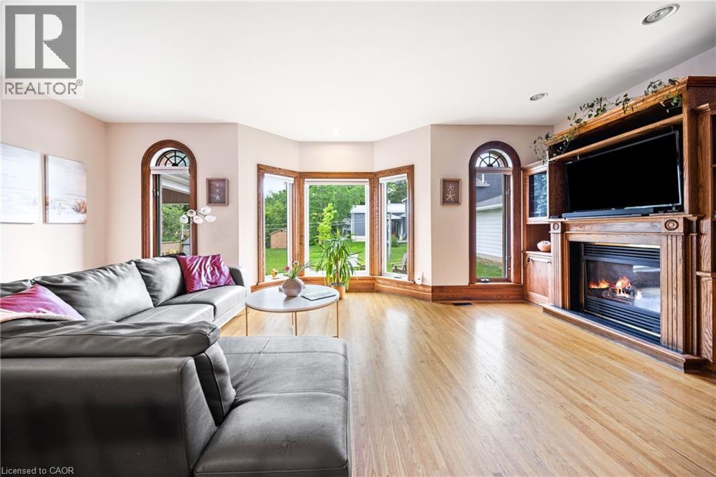 14 GOSHEN Street S, Zurich, Ontario, N0M2T0 — Photo 13