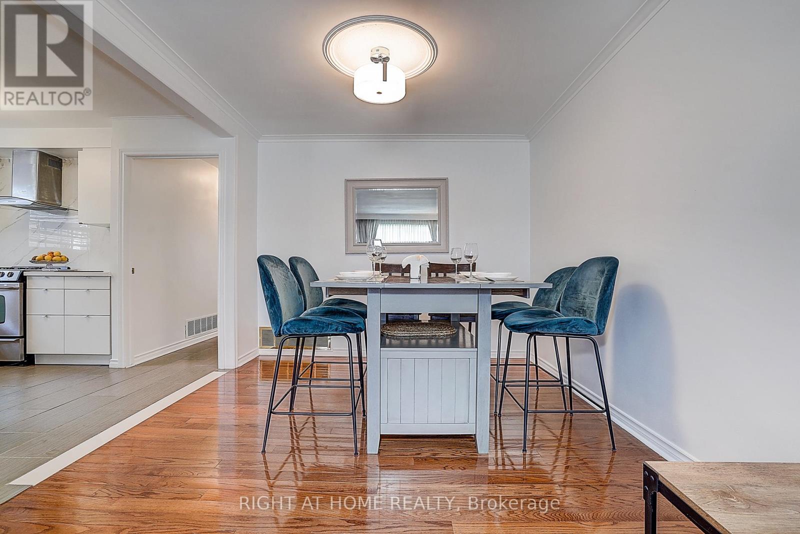 42 FRANEL CRESCENT - 14
