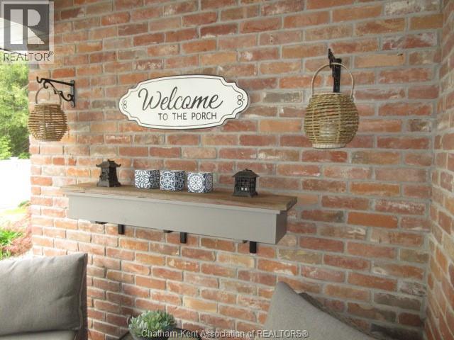 8 CHRISTINA PLACE, Chatham, Ontario, N7L5K4 — Photo 2