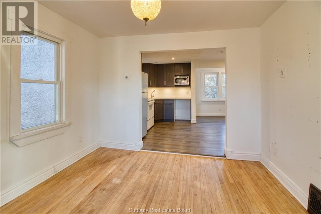 379 Ontario Street - 14