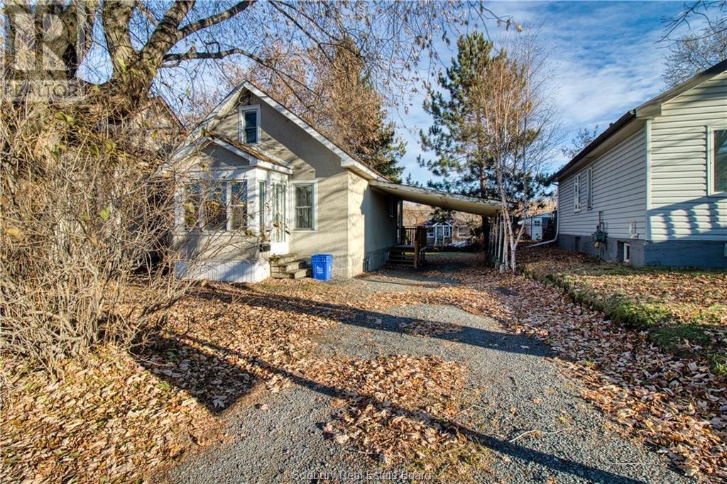 379 Ontario Street - 25
