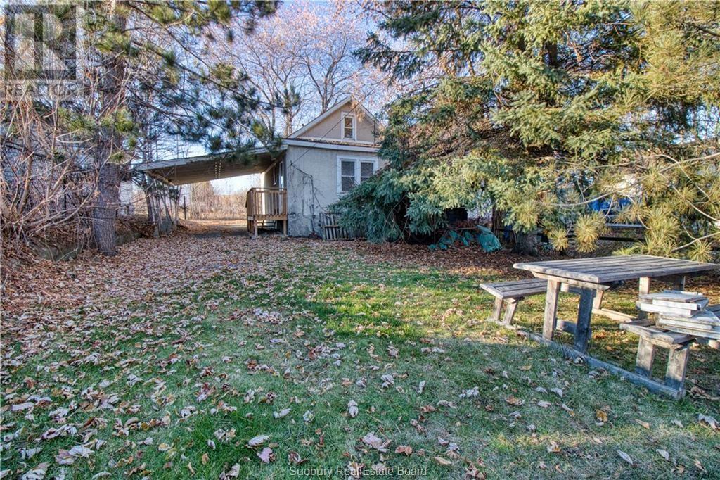 379 Ontario Street - 3