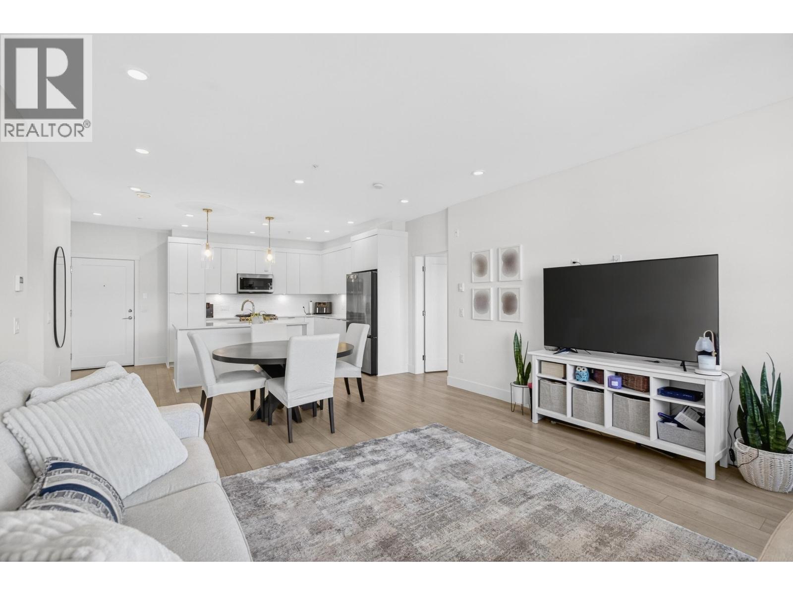 503 22633 SELKIRK AVENUE, Maple Ridge