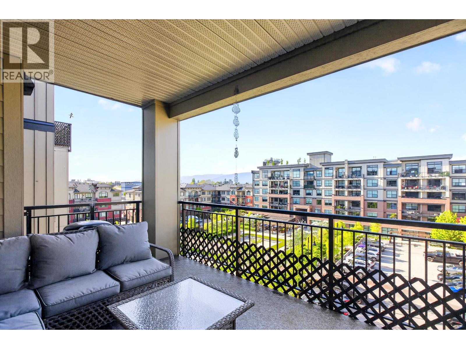 503 22633 SELKIRK AVENUE, Maple Ridge