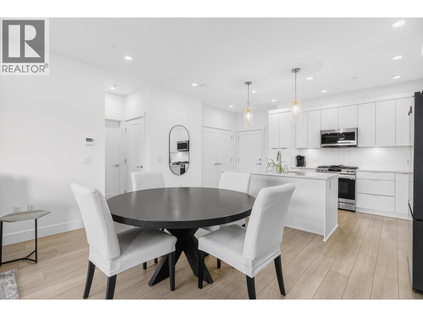 503 22633 SELKIRK AVENUE, Maple Ridge