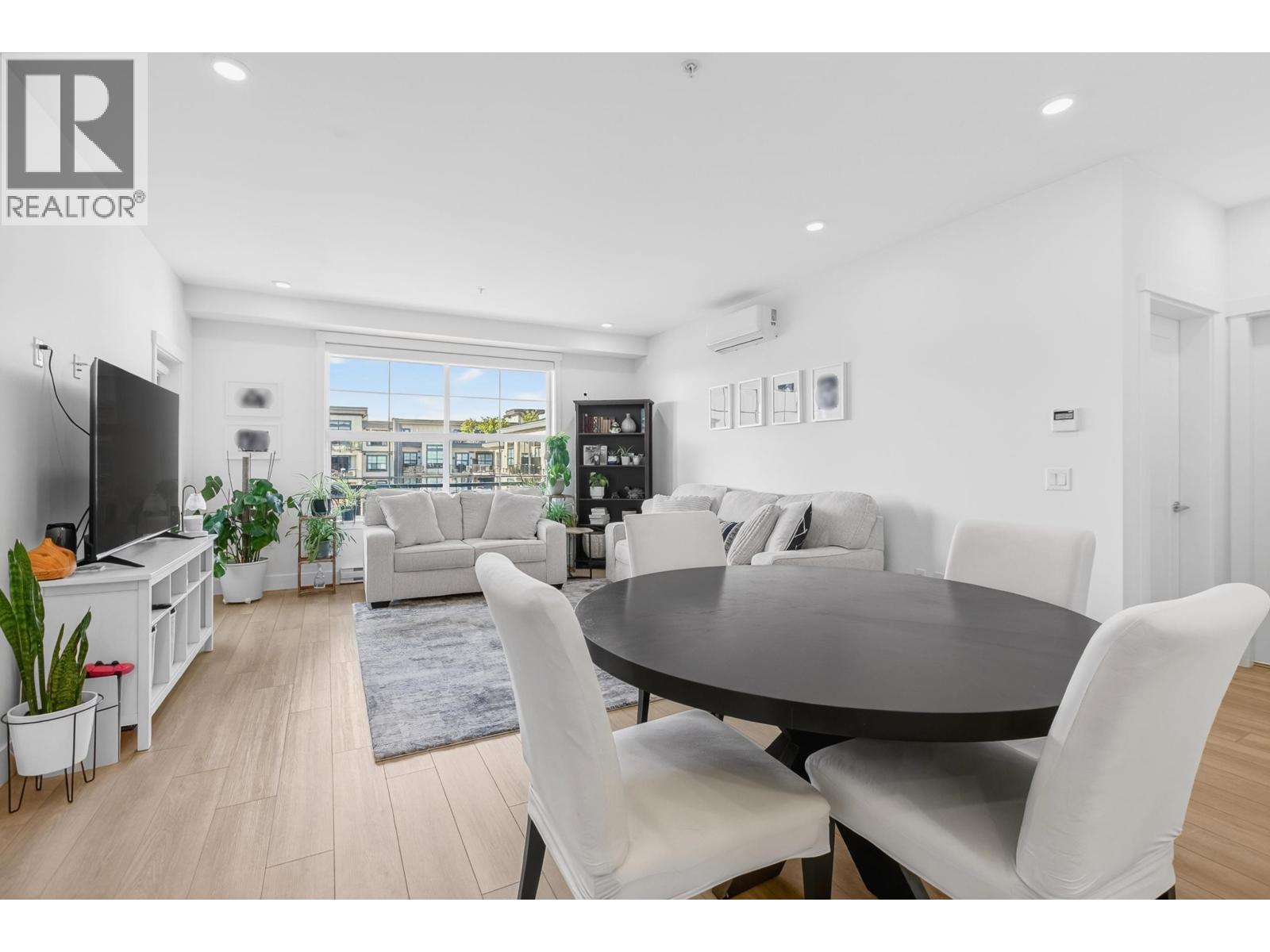 503 22633 SELKIRK AVENUE, Maple Ridge