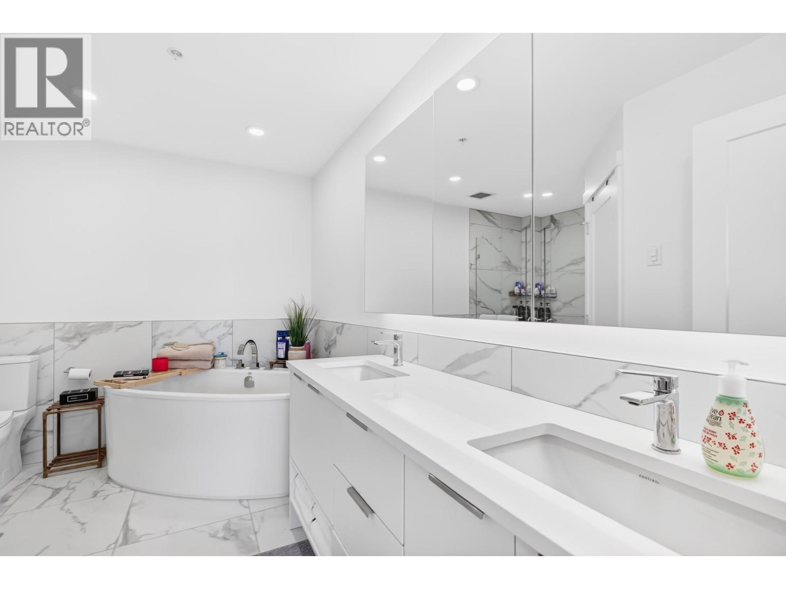 503 22633 SELKIRK AVENUE, Maple Ridge