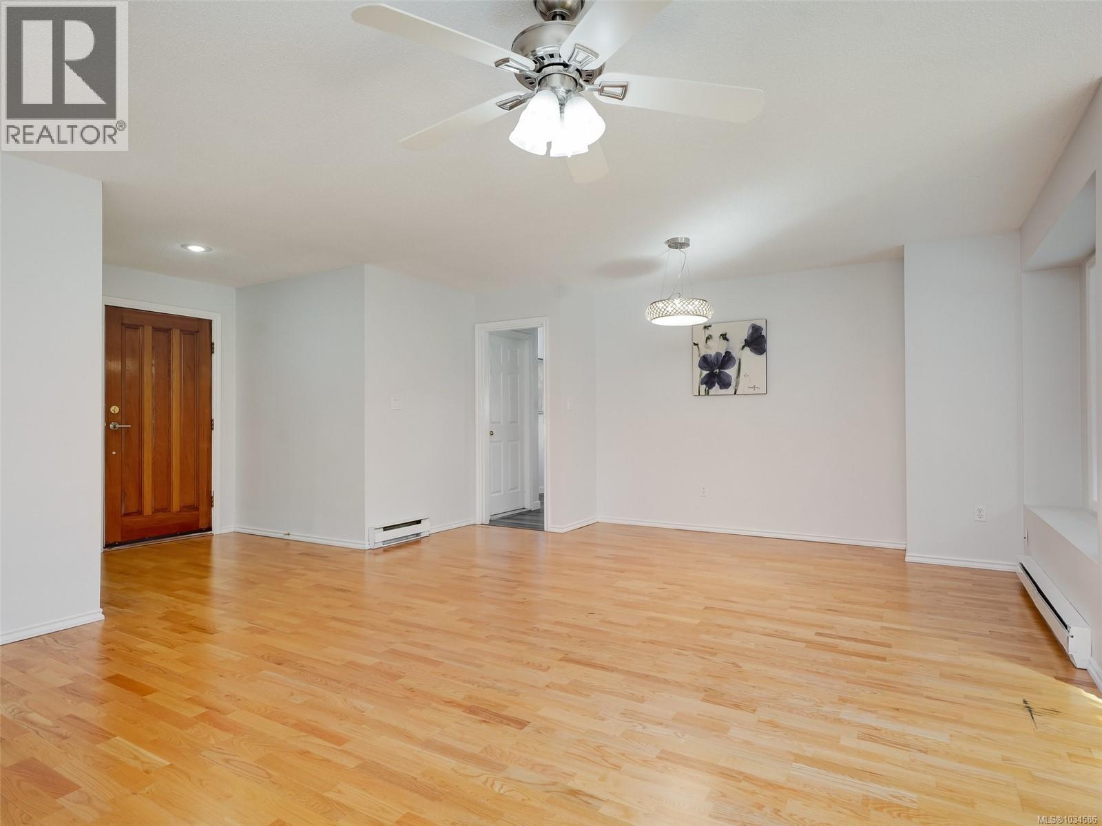  4163 Shelbourne Street, Saanich