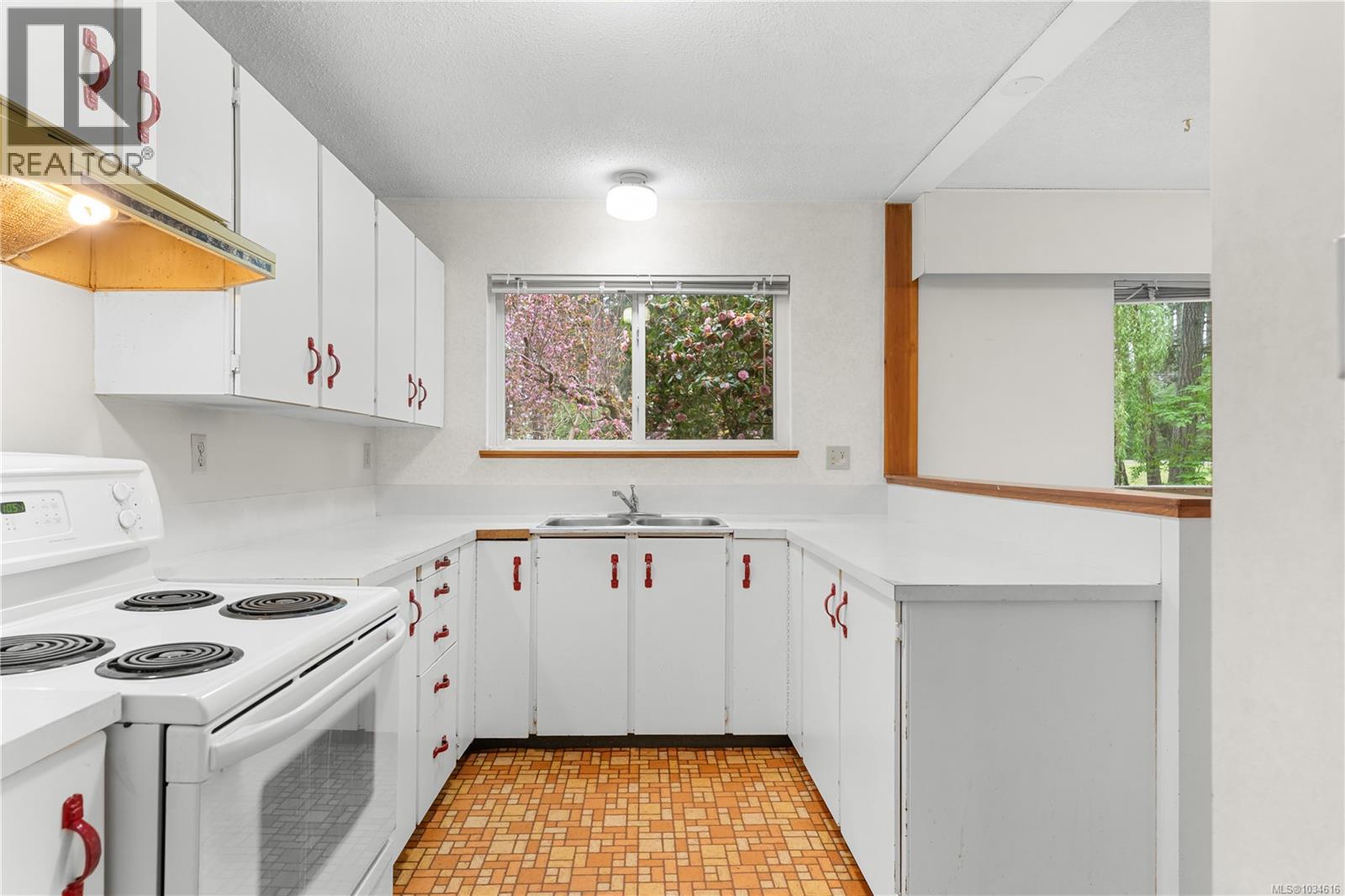 2420 Spring Beach Dr - 11