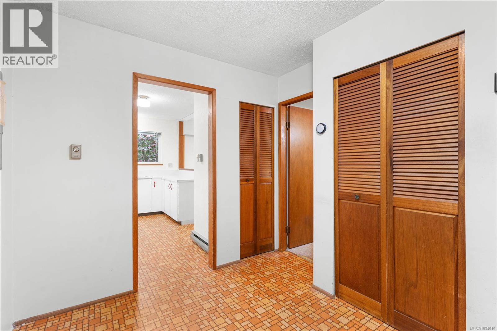 2420 Spring Beach Dr - 17
