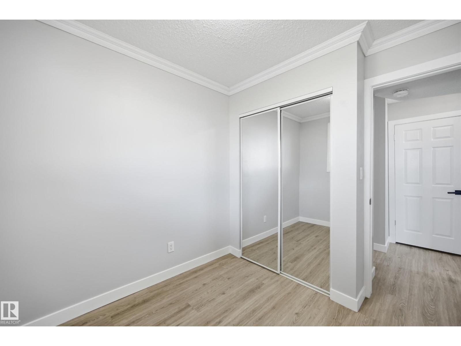 6453 180 ST NW, Edmonton