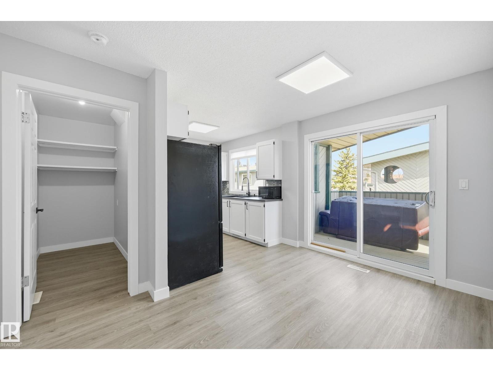 6453 180 ST NW, Edmonton