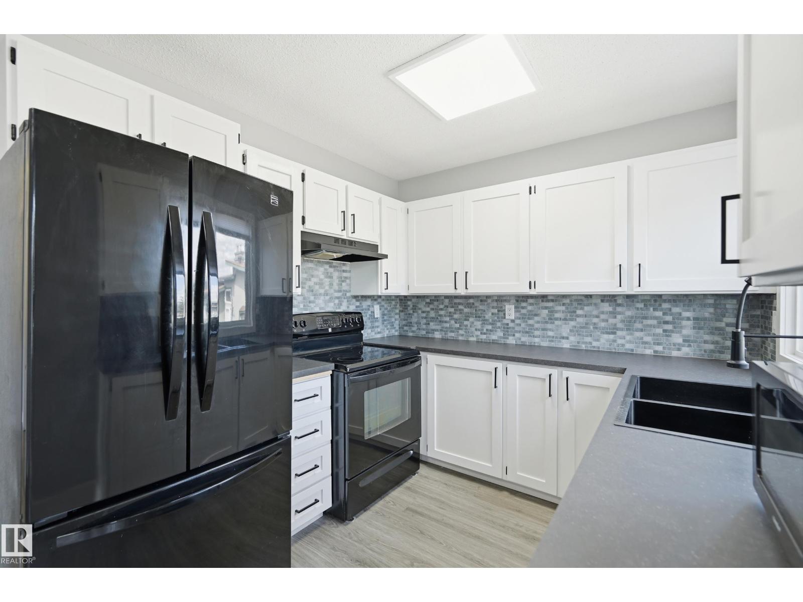 6453 180 ST NW, Edmonton