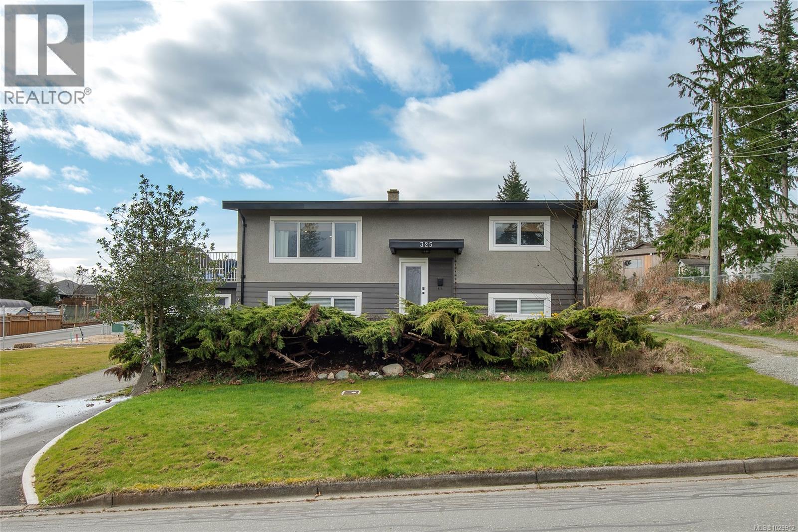 325 Twillingate Rd - 1