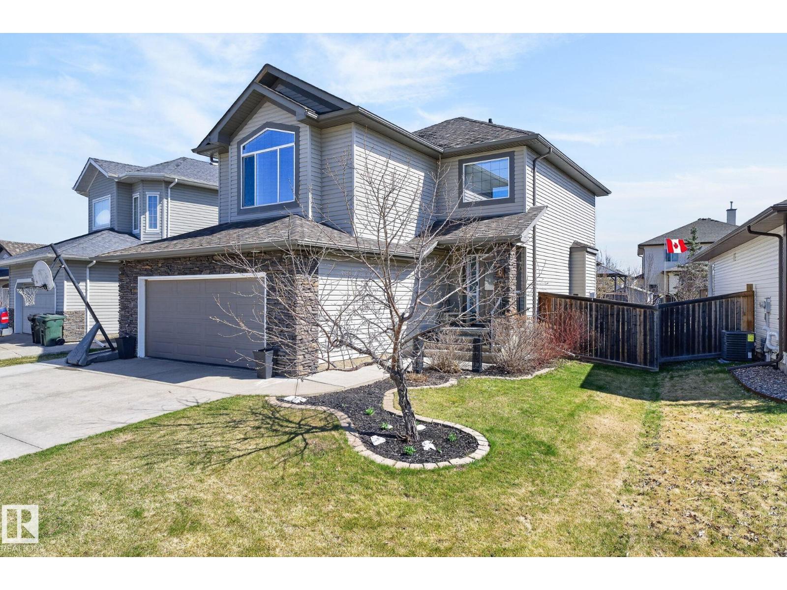 6 Henderson LD, Spruce Grove