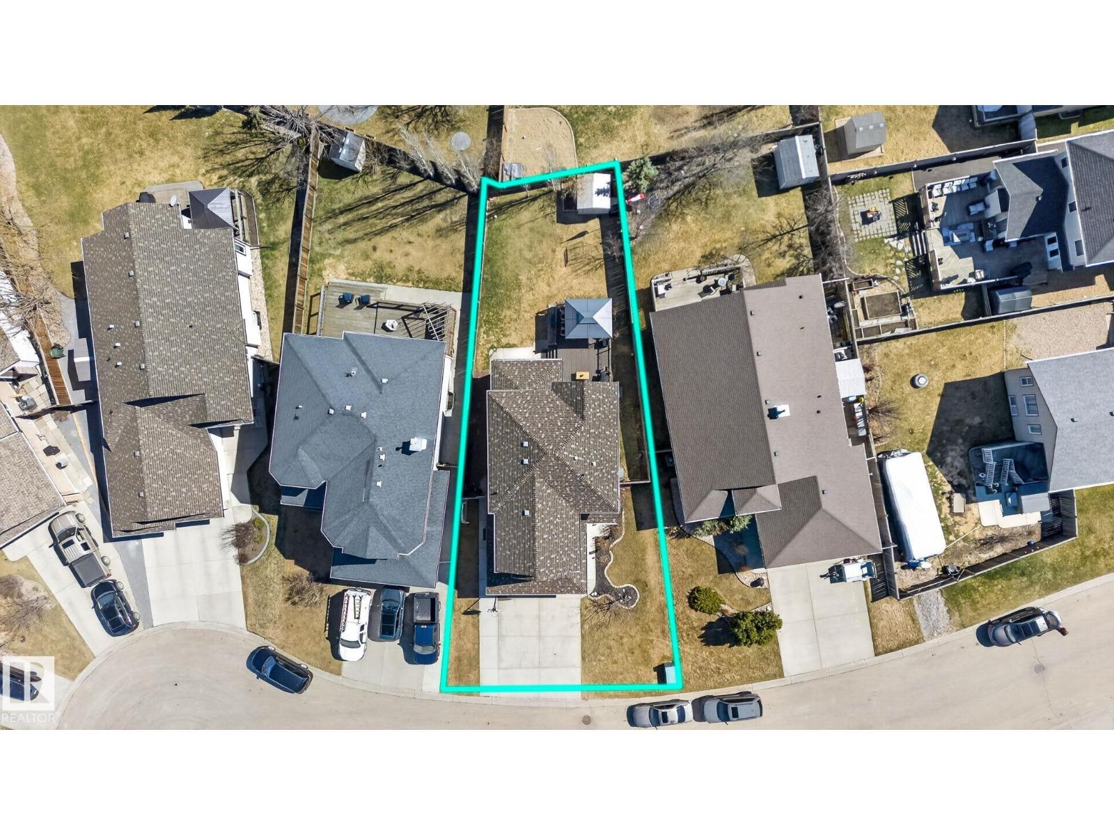 6 Henderson LD, Spruce Grove