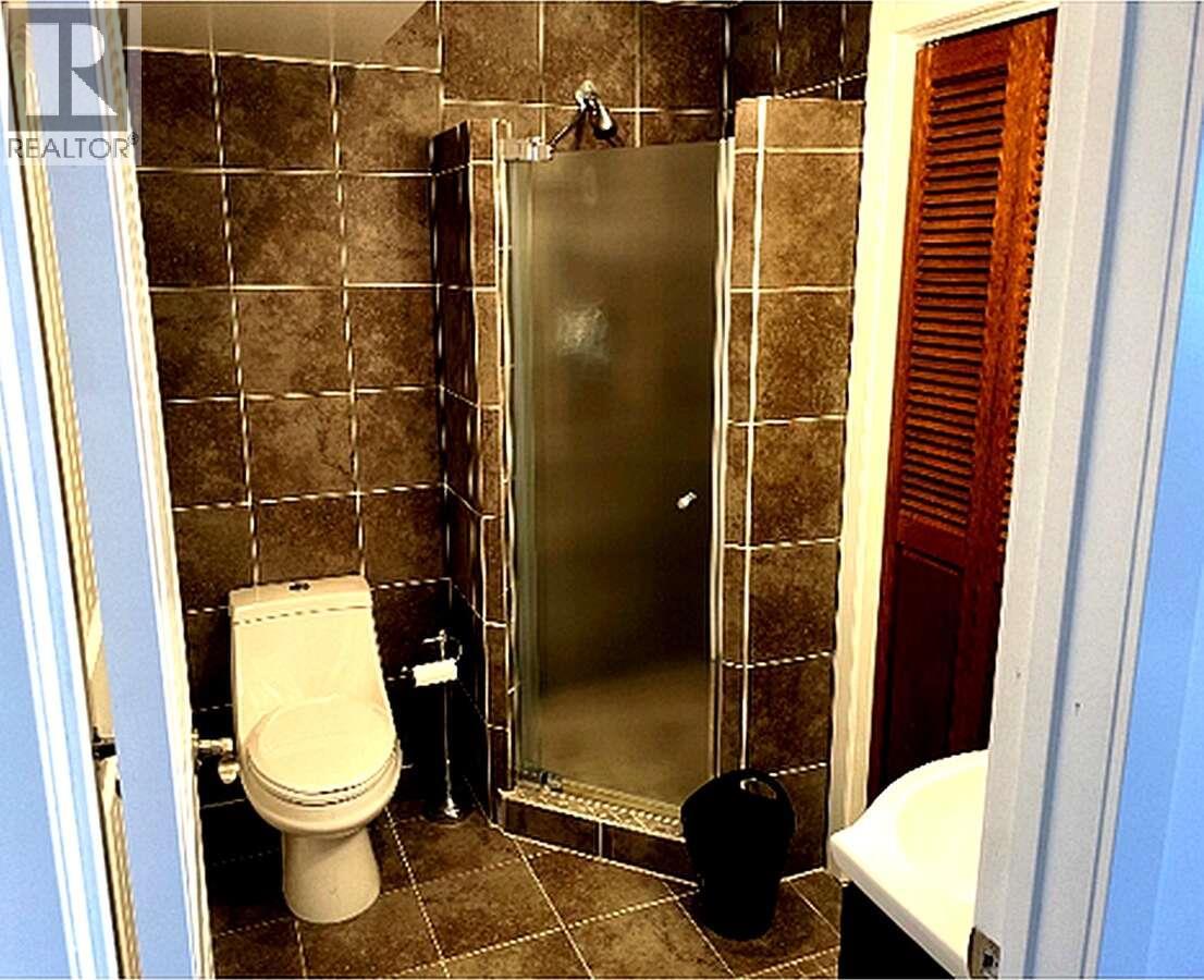 9106 Hummingbird Lane, Osoyoos