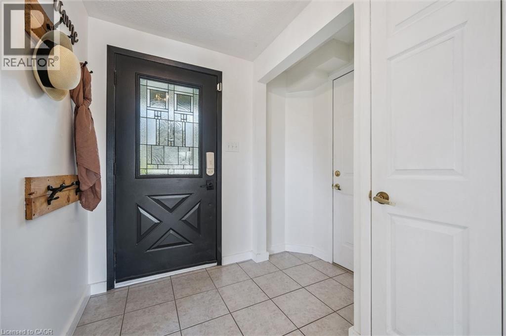 185 MIDDLEBURY Drive, Waterloo, Ontario, N2T2H8 — Photo 5