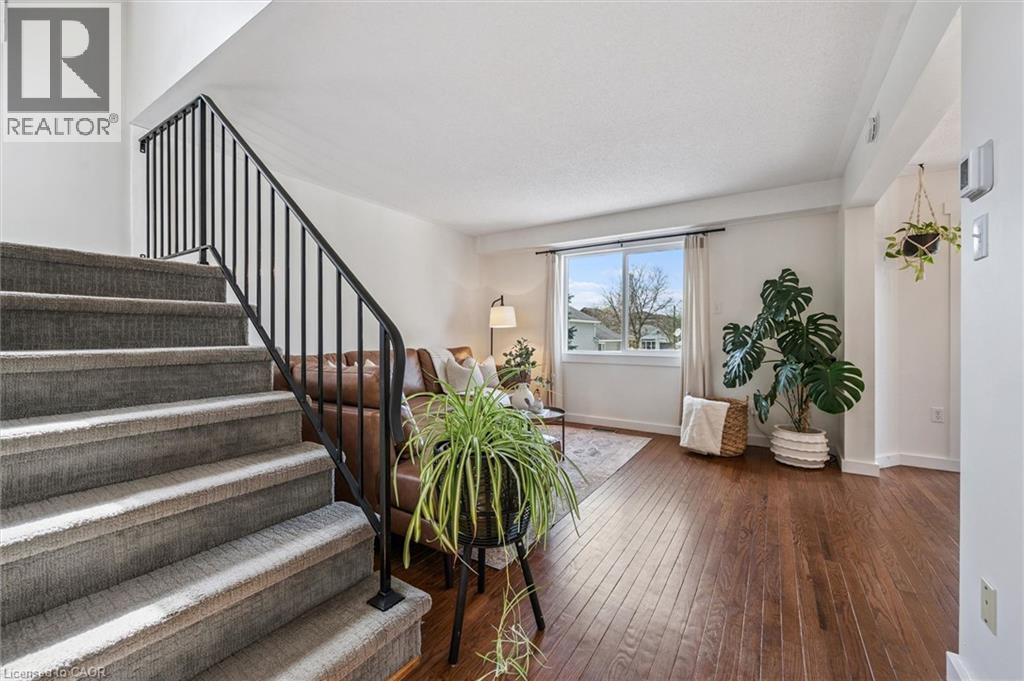 185 MIDDLEBURY Drive, Waterloo, Ontario, N2T2H8 — Photo 6