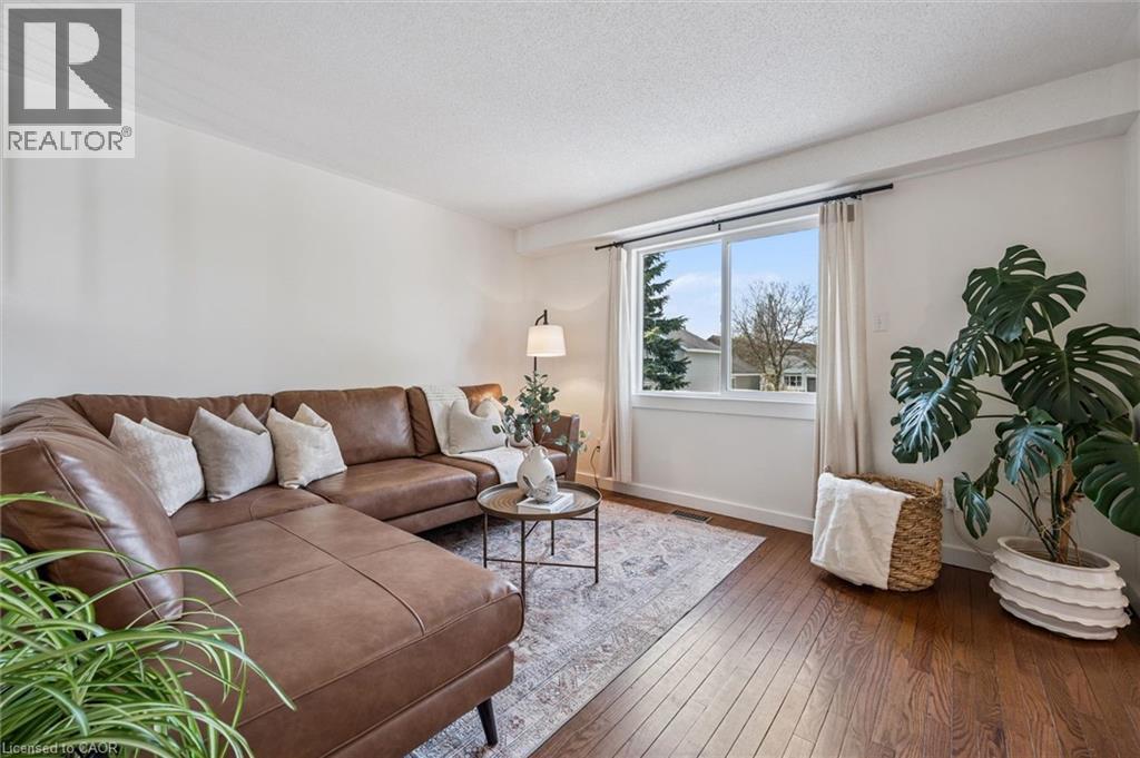 185 MIDDLEBURY Drive, Waterloo, Ontario, N2T2H8 — Photo 7