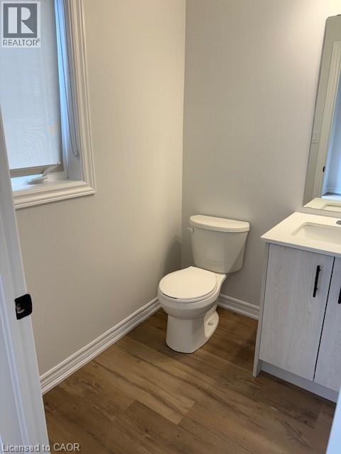 40 CAPSTONE Lane, Hamilton, Ontario, L9C0E8 — Photo 3