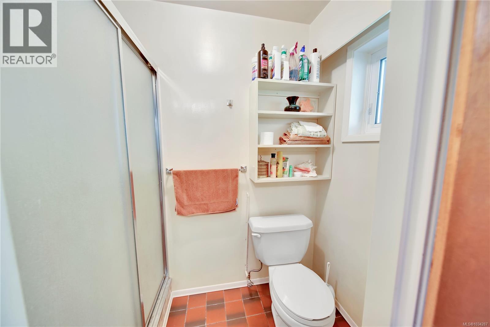 2293 Cameron Dr - 28