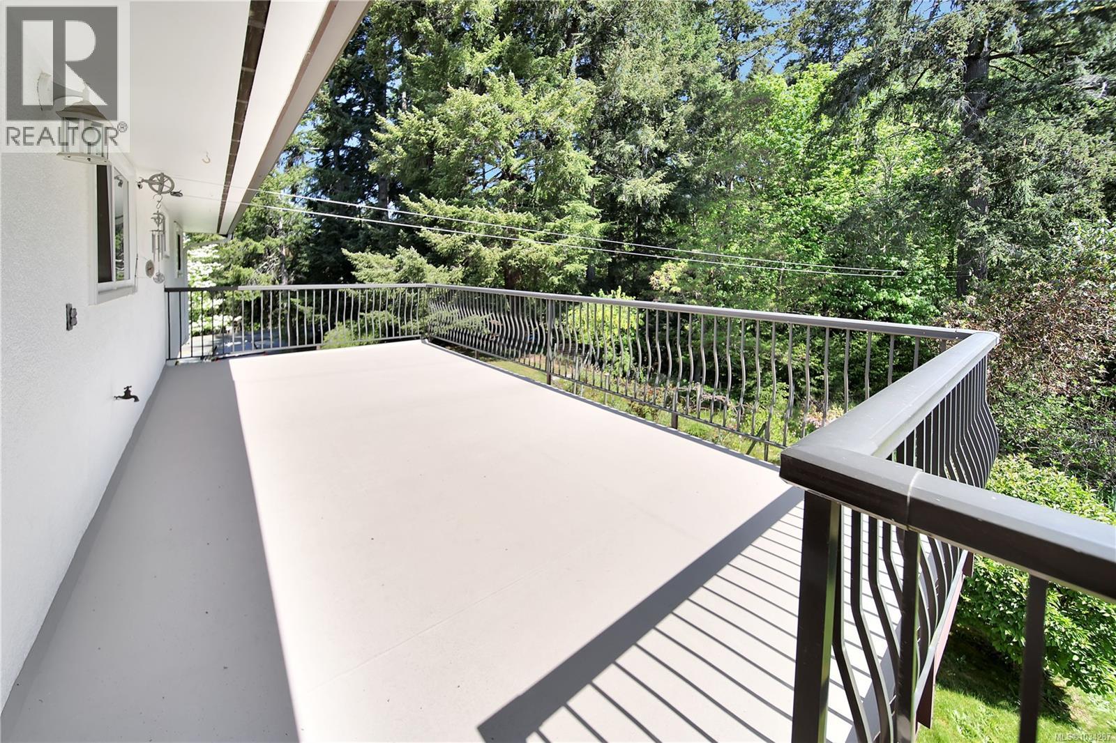 2293 Cameron Dr - 17