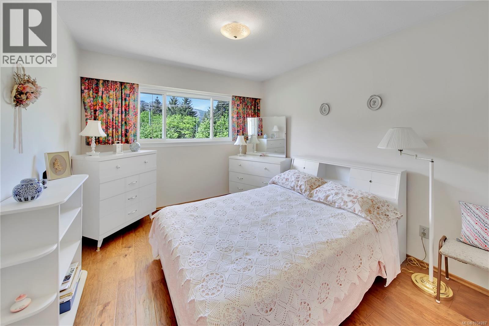 2293 Cameron Dr - 21