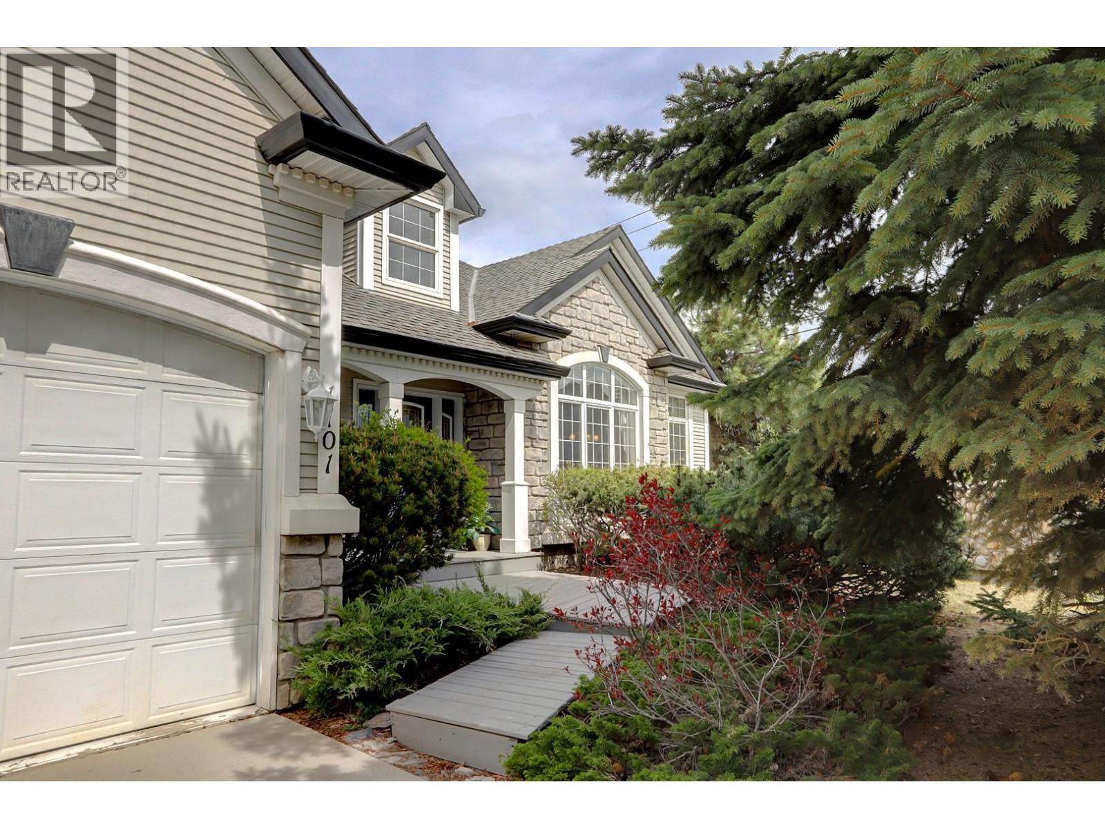 1101 Phoenix Drive - 3