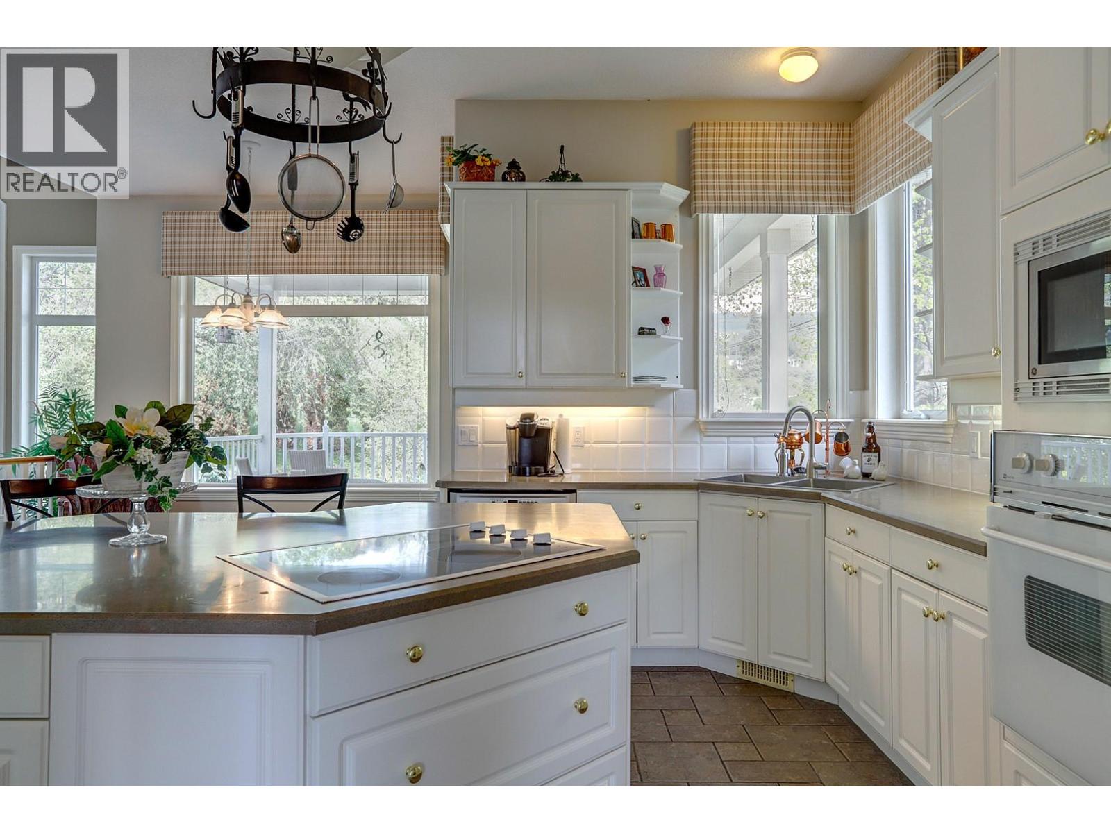 1101 Phoenix Drive, Vernon