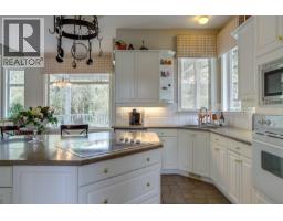 1101 Phoenix Drive, Vernon, BC V1B3M4 Photo 26