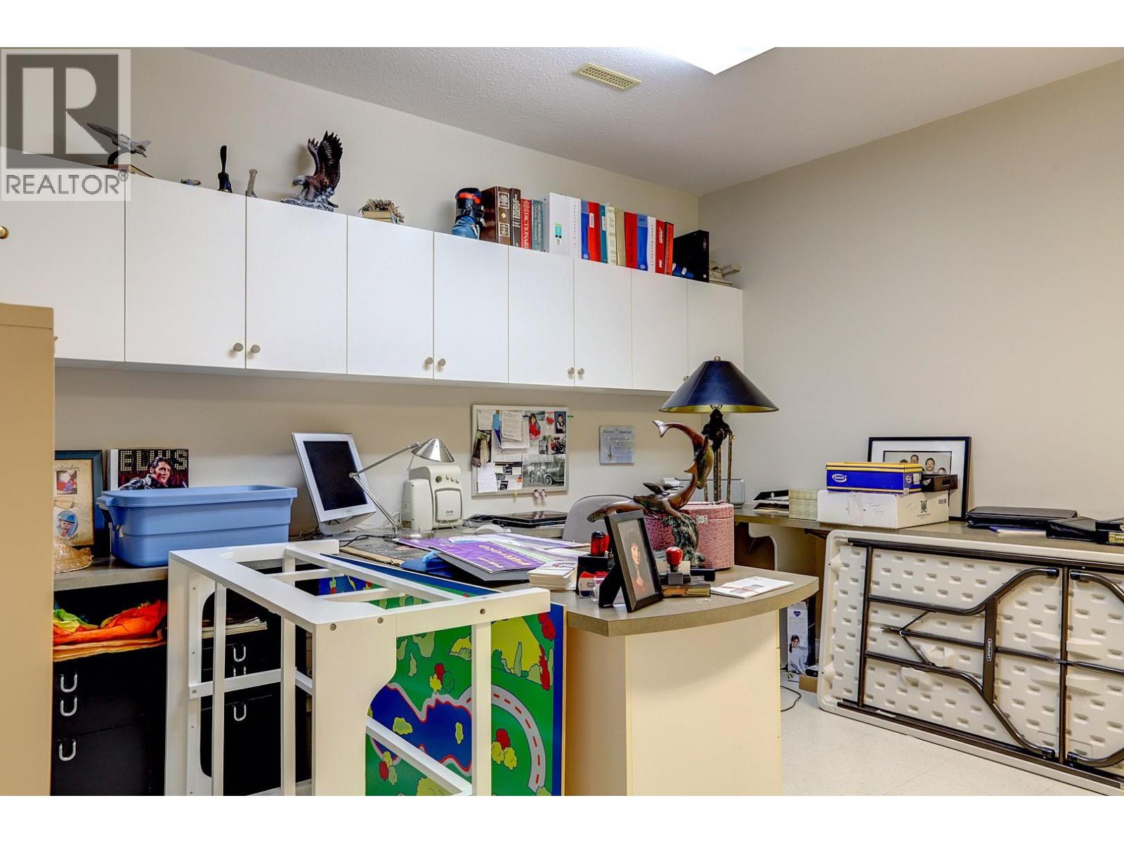 1101 Phoenix Drive - 72