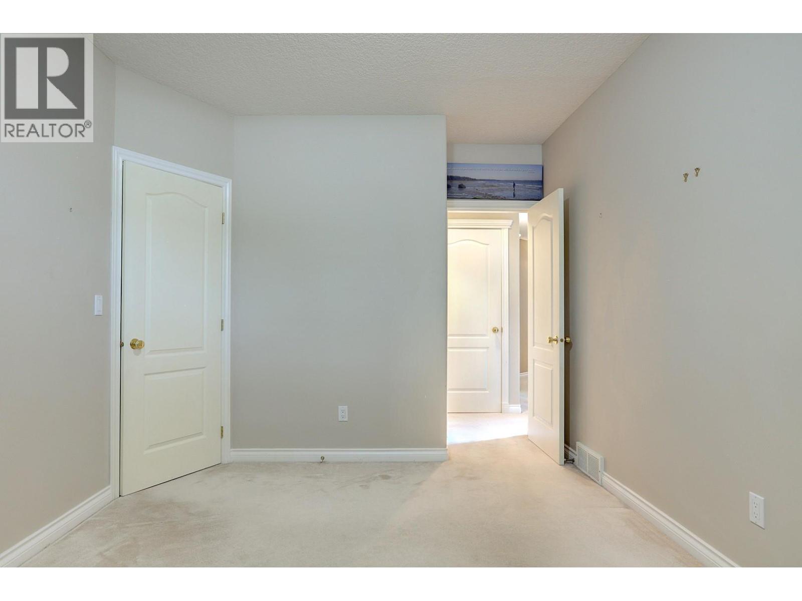 1101 Phoenix Drive - 70