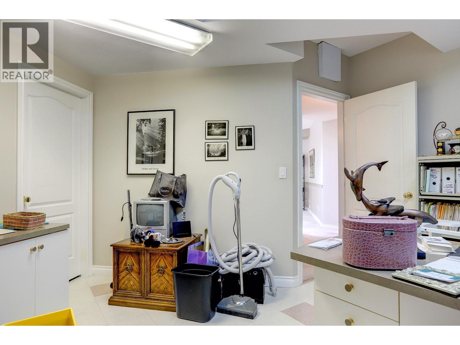 1101 Phoenix Drive - 73
