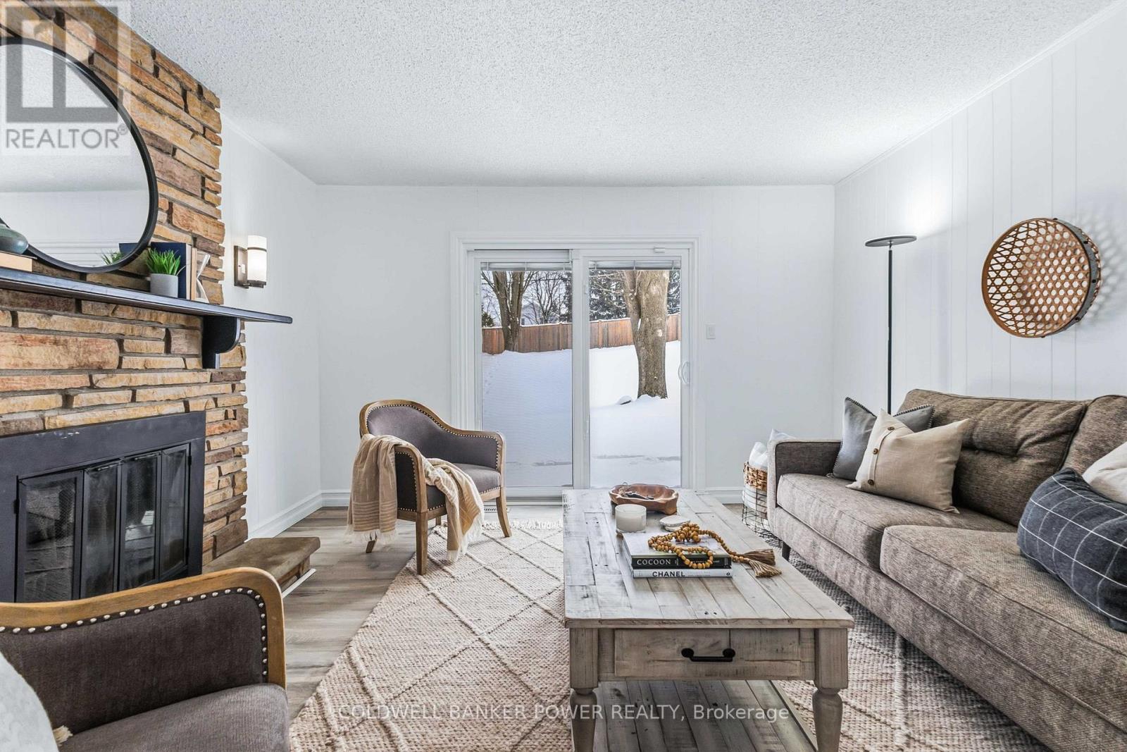 27 FOXCROFT CRESCENT - 20
