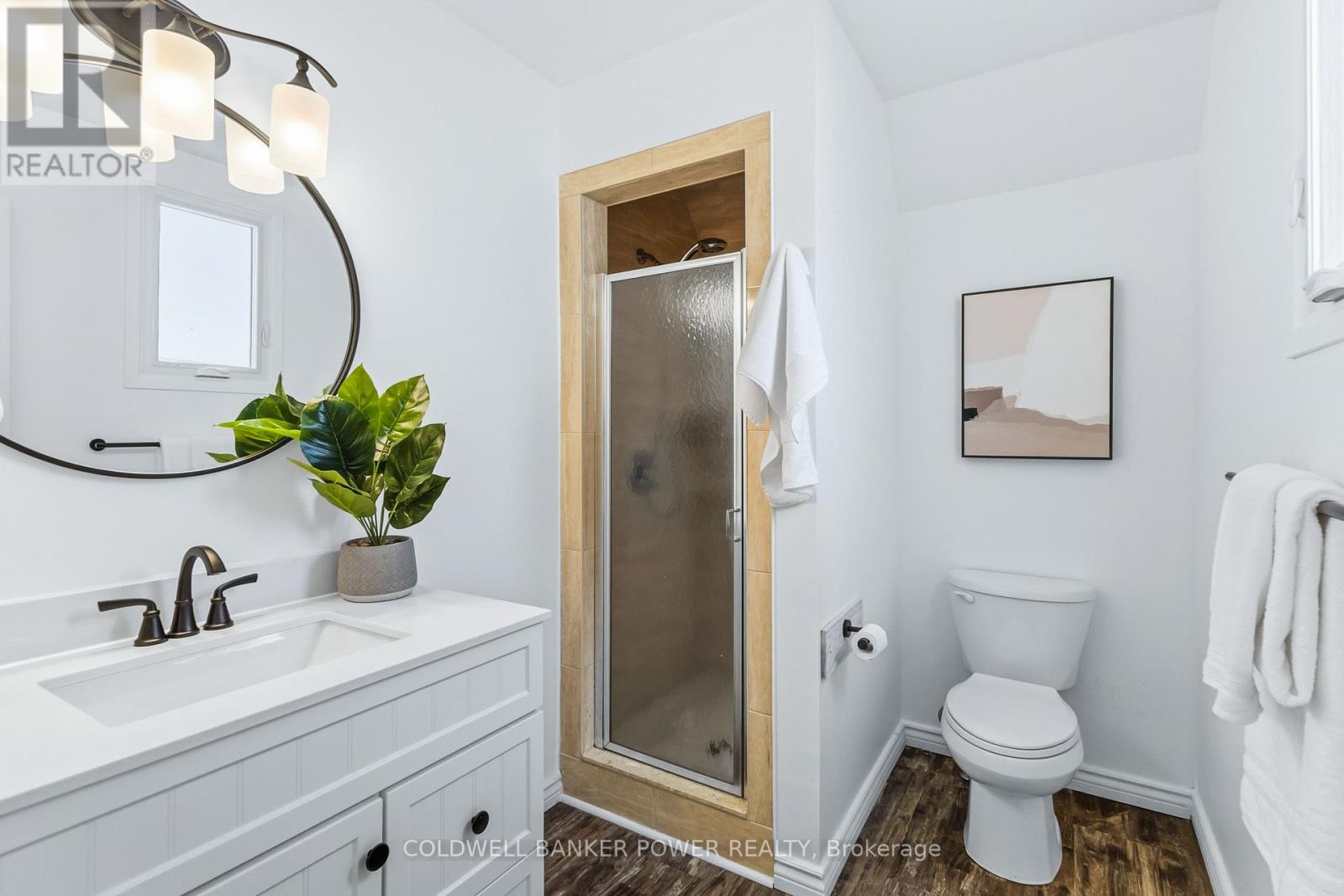 27 FOXCROFT CRESCENT - 28