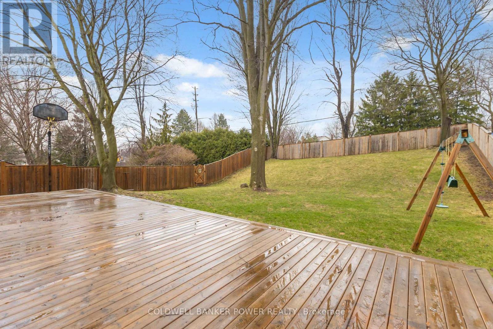 27 FOXCROFT CRESCENT - 48