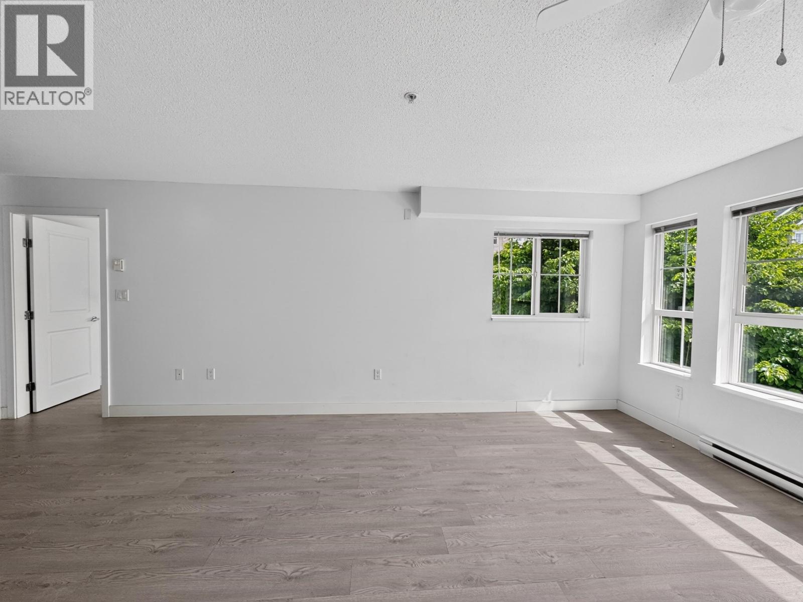 207 19673 MEADOW GARDENS WAY, Pitt Meadows